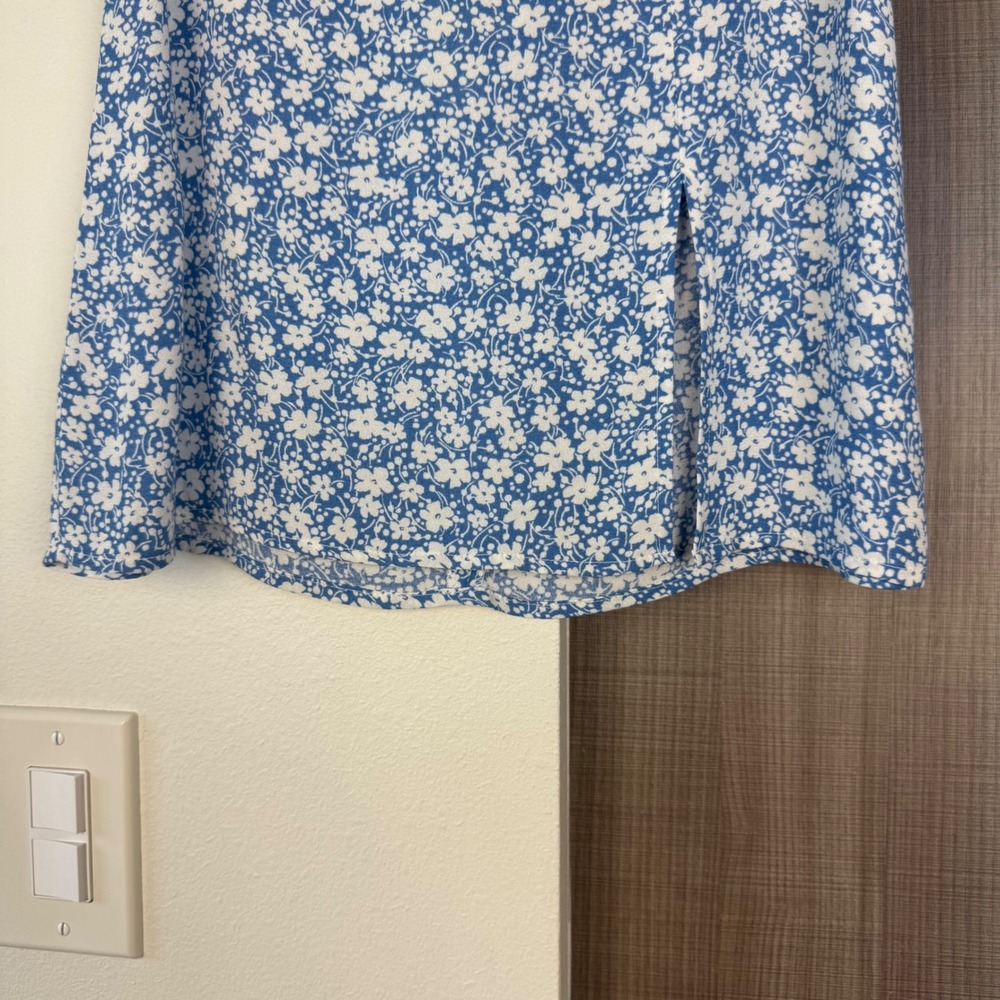 Reformation Blue Ditsy Floral Print Margot Mini Skirt Side Slit Size 2 - Picture 5 of 10